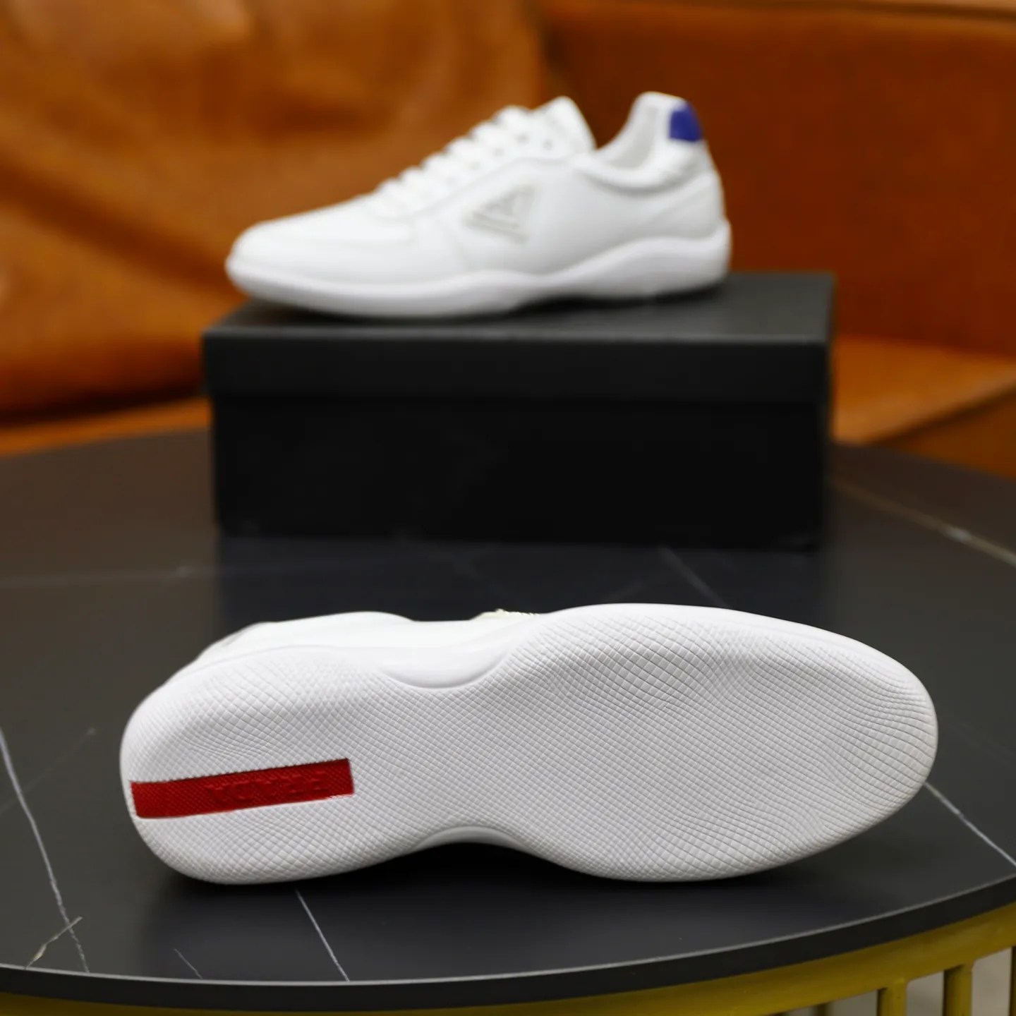 Ex-factory price: 440💰🙅‍♂️🙅‍♂️🙅‍♂️ Brand: PRADA Standard code: 38-44 (45 customized) Grade: Same as the official website Material: Original leather splicing, comfortable and breathable lining, original wear-resistant outsole Style category: Men's fashionable casual shoes, running shoes, noble luxury brand elements, top luxury Color: actual picture color